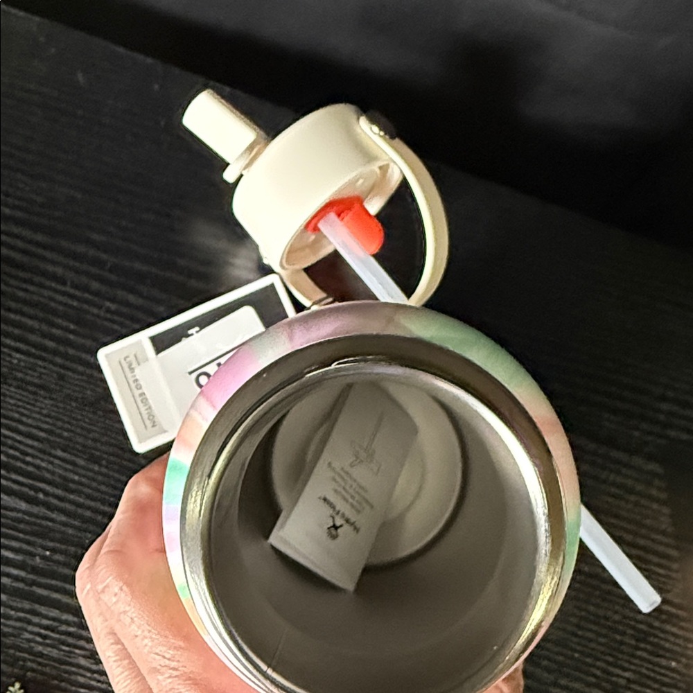 HTF Limited Edition Hydro Flask, 32 oz - Picture 6 of 8